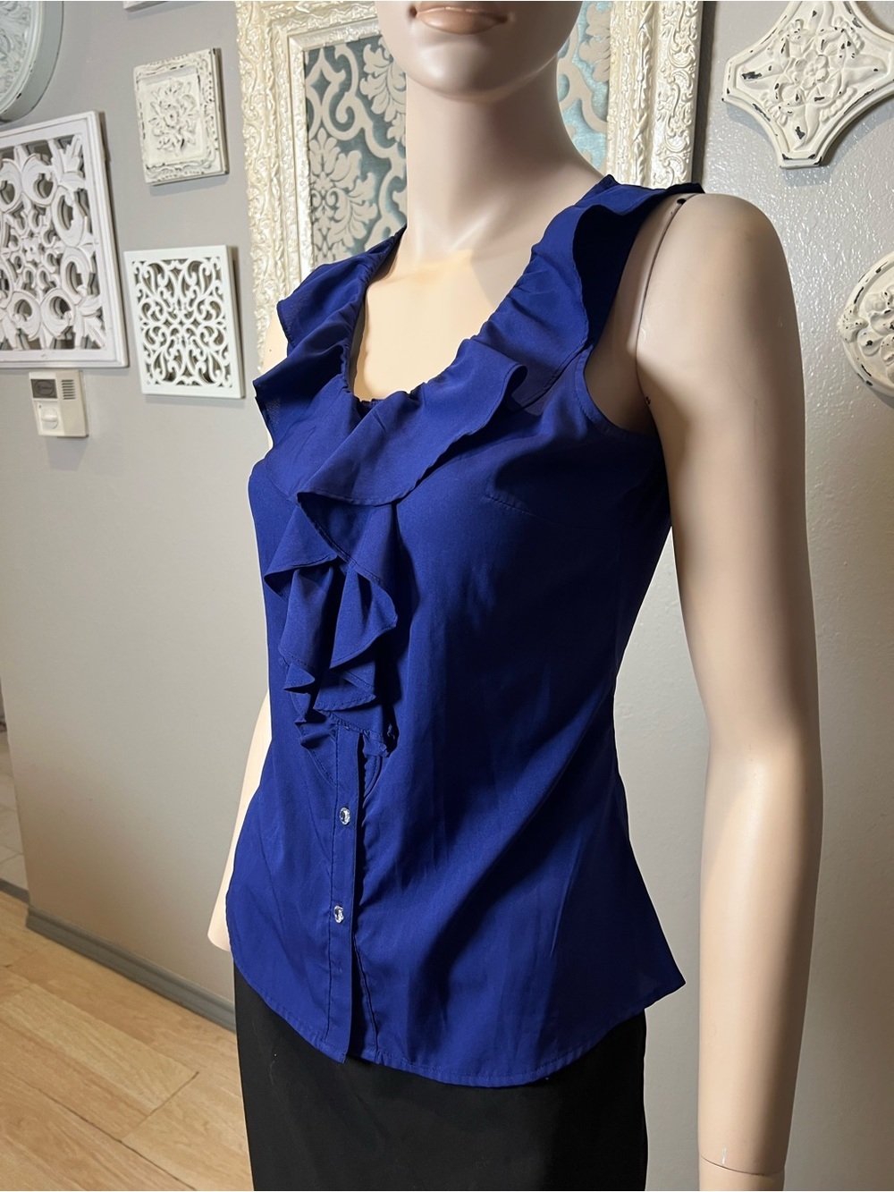 Banana republic Sleeveless Ruffled Button-Front Top - Royal Blue - Picture 3 of 11